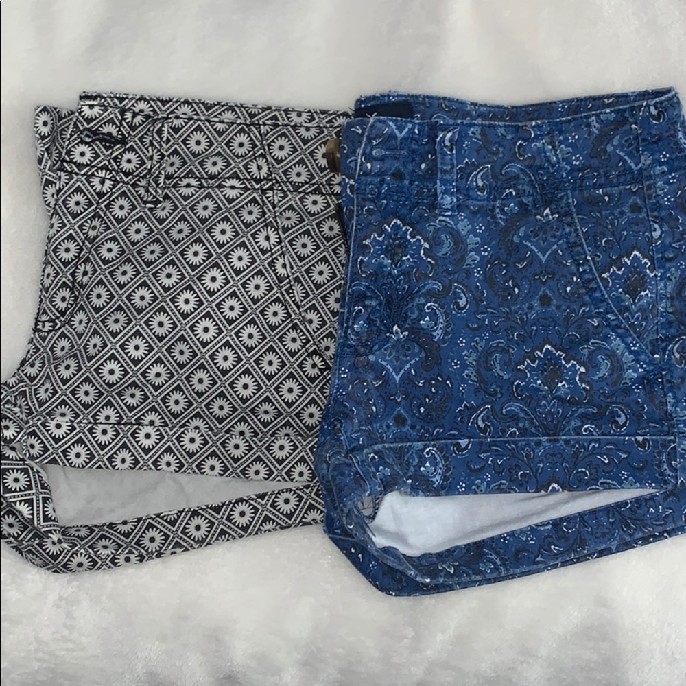 Bundle of 2 American Eagle Shorts!